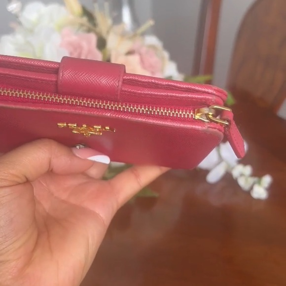 Prada Pink Wallet gold hardware - Picture 3 of 14